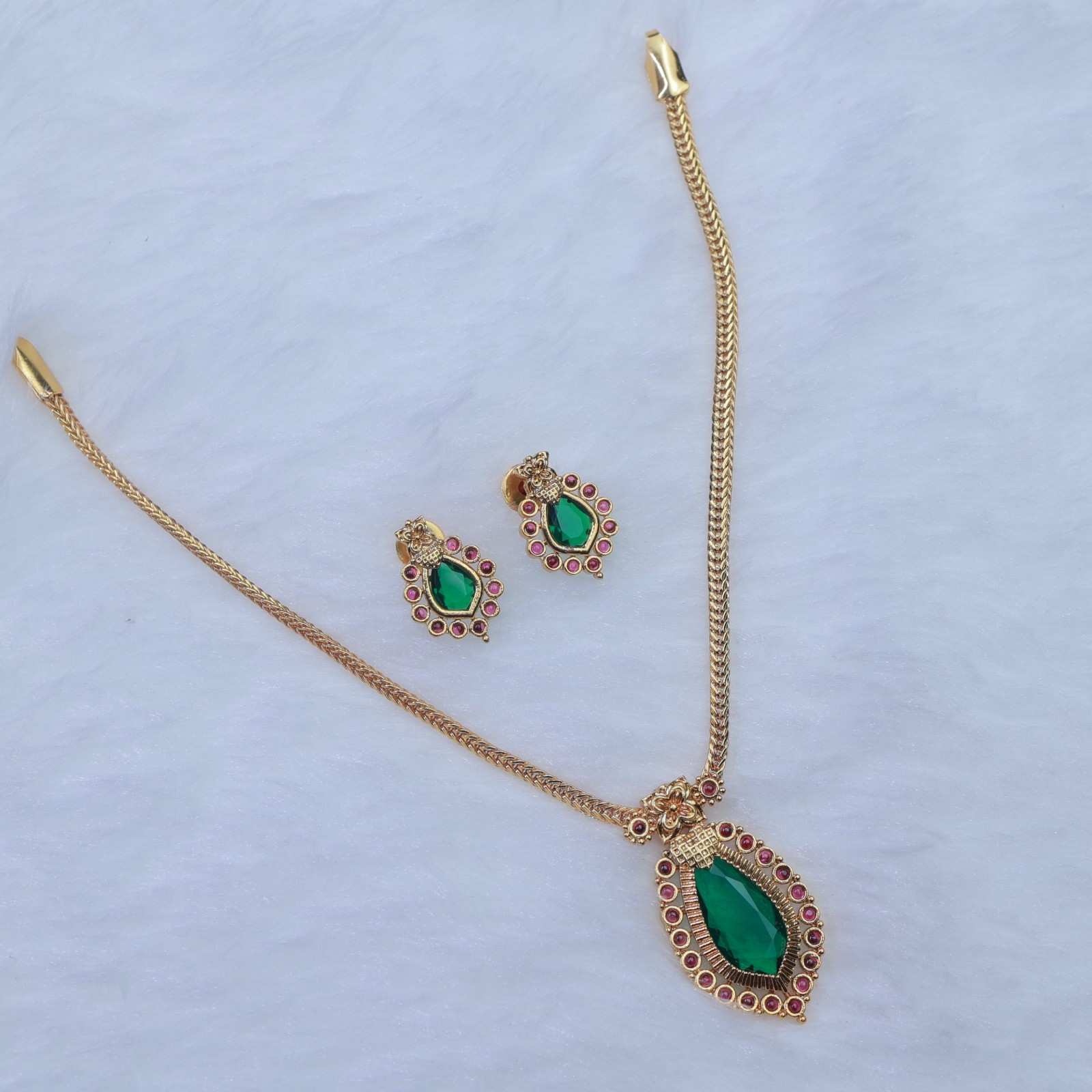 Premium Quality Traditional Palaka Design With Green Stone N0118-CI20