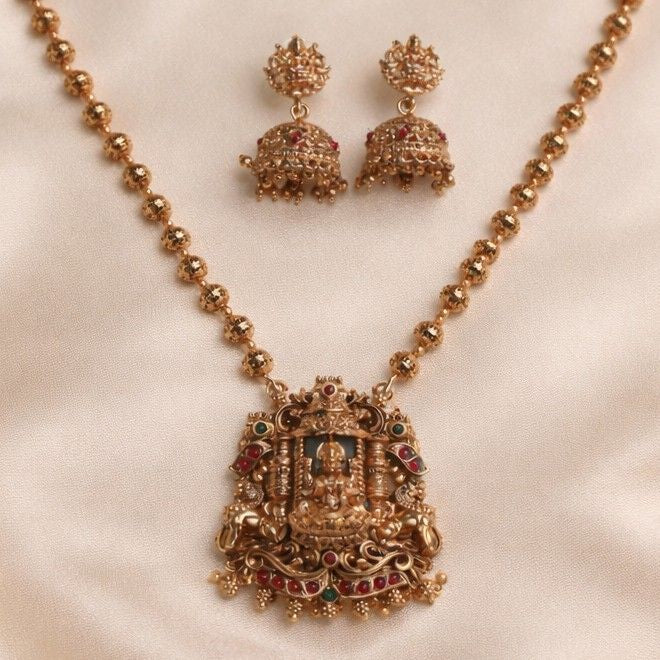 Middle Length Chettinad Haram Matte Finish Lakshmi Pendent with ggold Beads H0046-CJ49