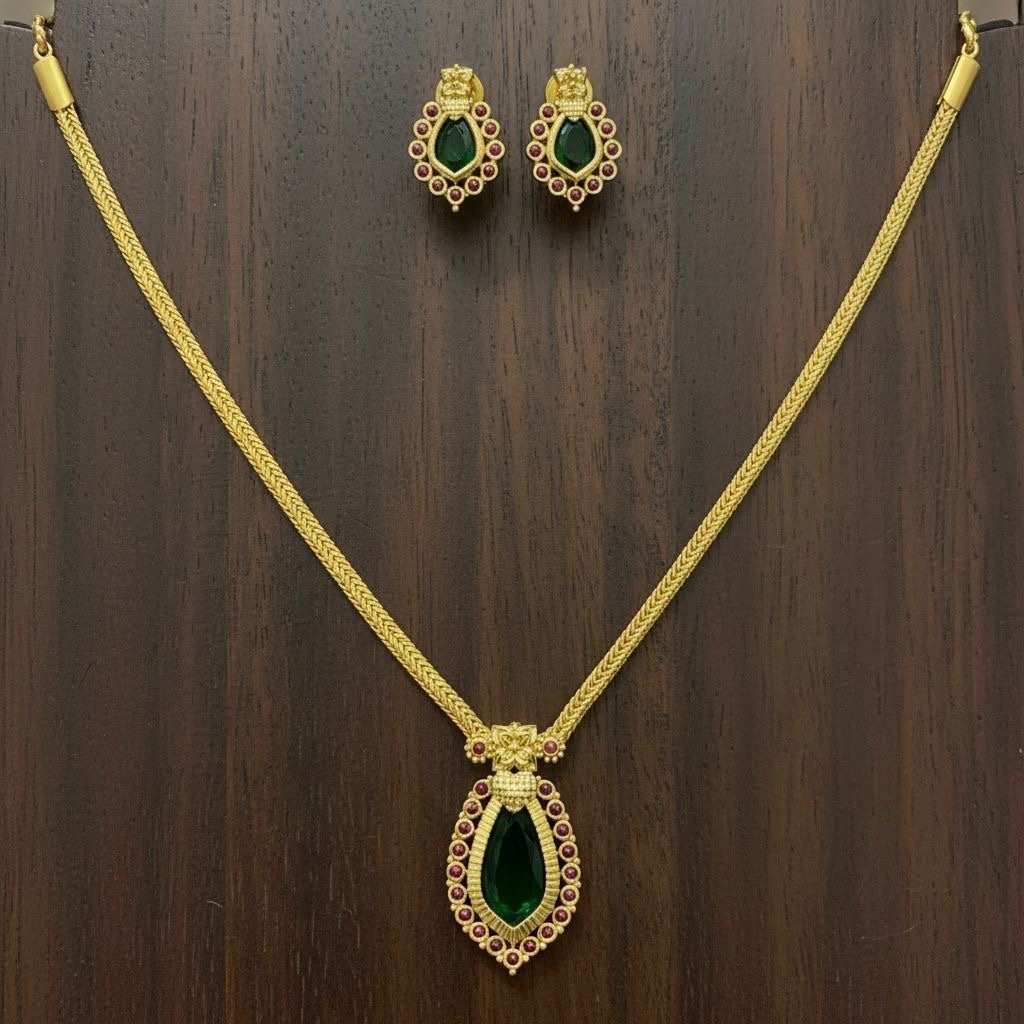 Premium Quality Traditional Palaka Design With Green Stone N0118-CI20
