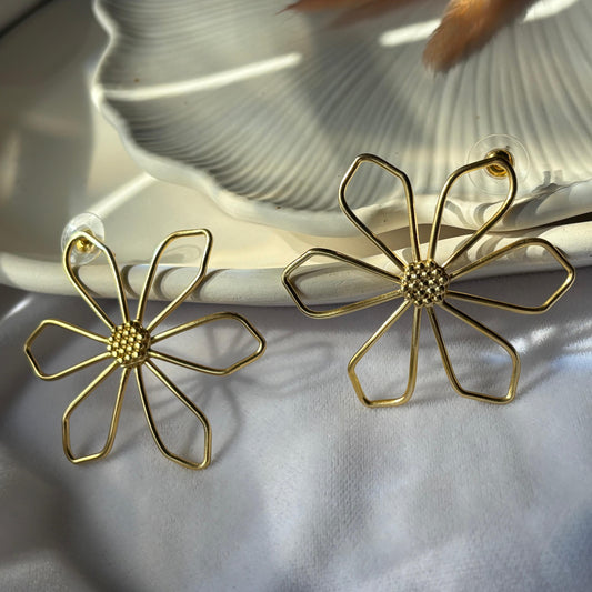 Stainless Steel Anti Tarnish 18k Gold plated Flower Over Sized Earring SS004