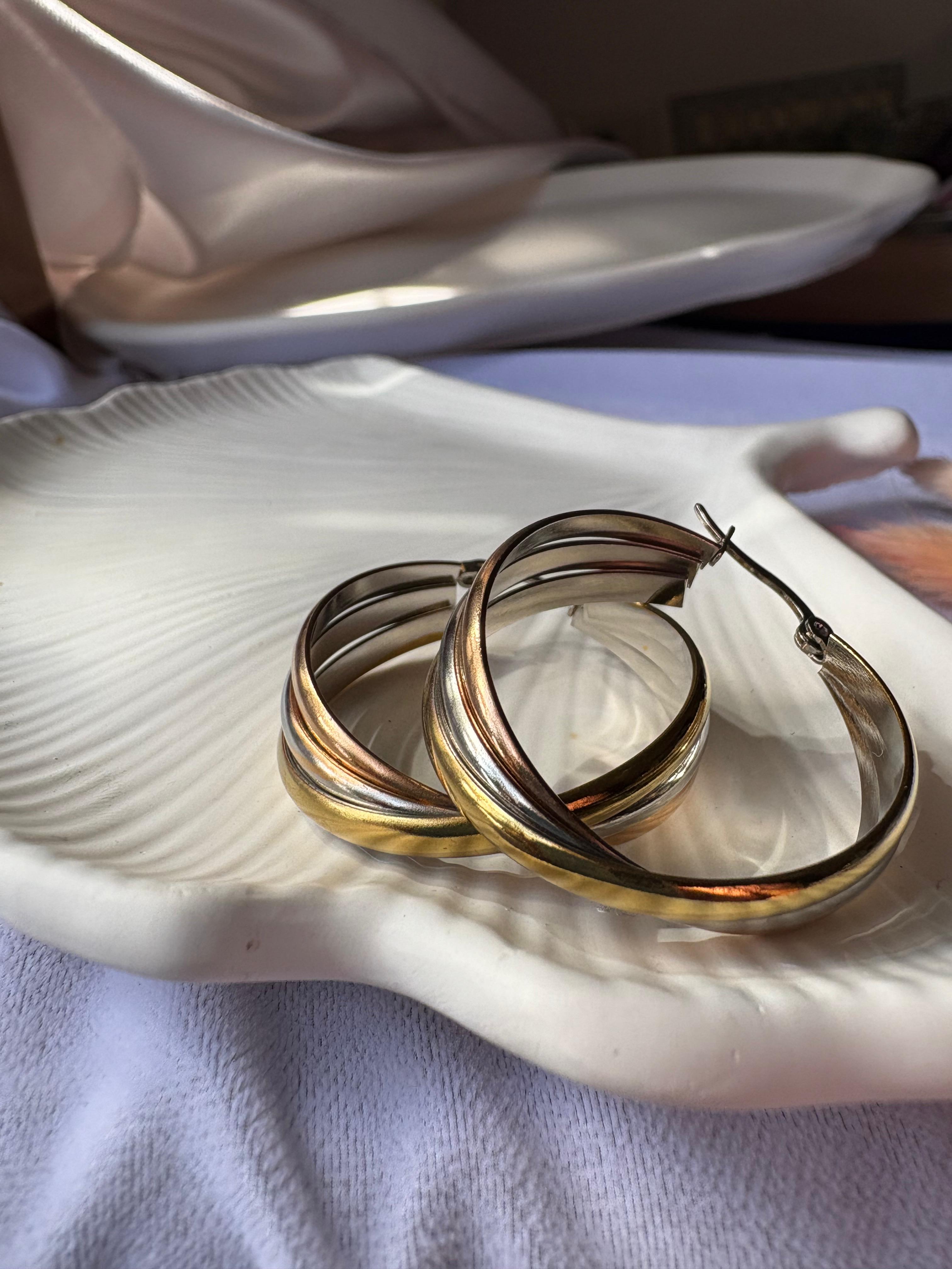 Stainless Steel Anti Tarnish 18k Gold plated  triple shine Earring SS010