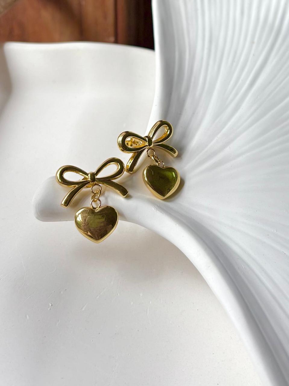 Stainless Steel Anti Tarnish 18k Gold plated Sparkle Earring Bow and Heart  SS013