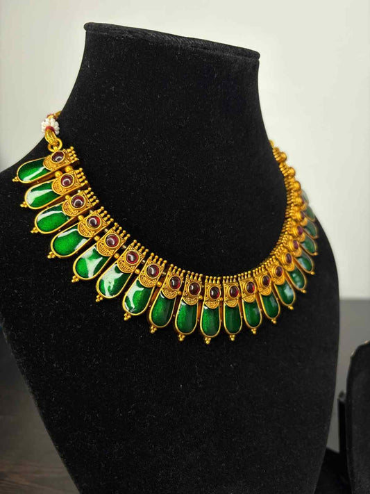 Matte finish Floral Palakka Necklace N0228