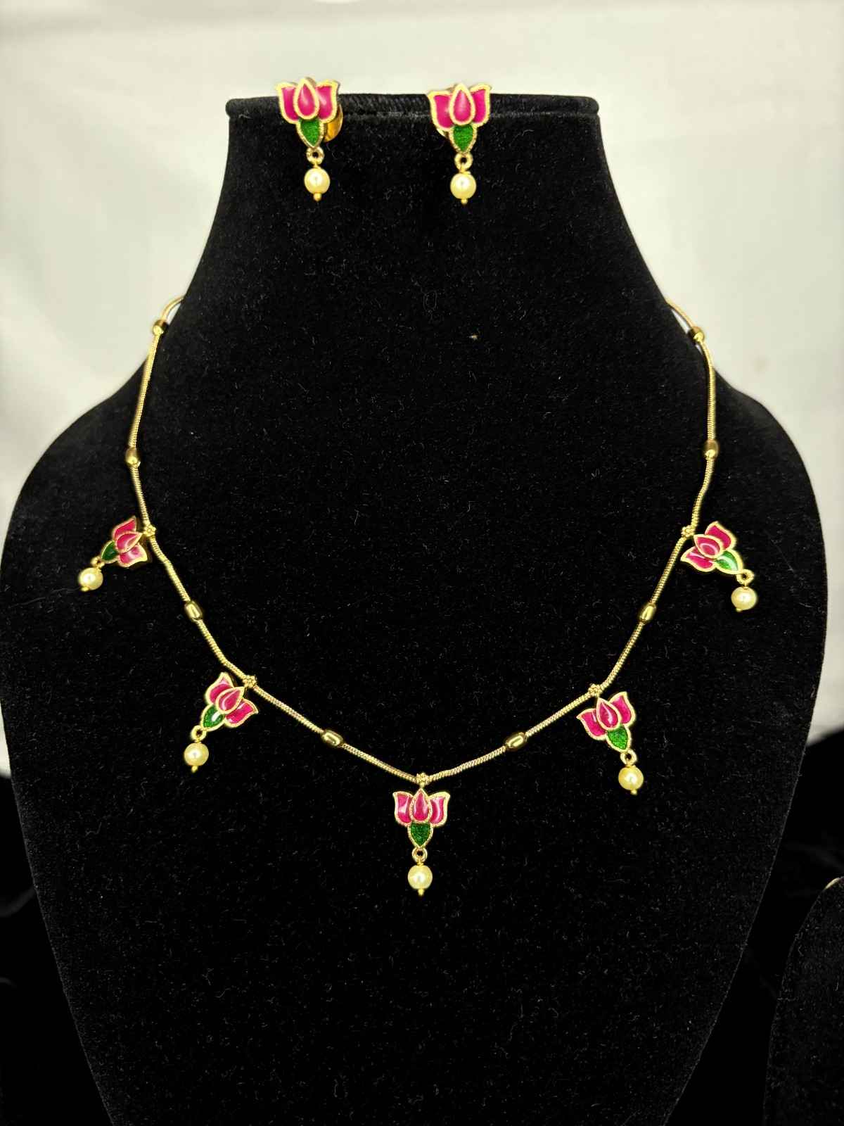 Premium Quality Lotus Chain N0231