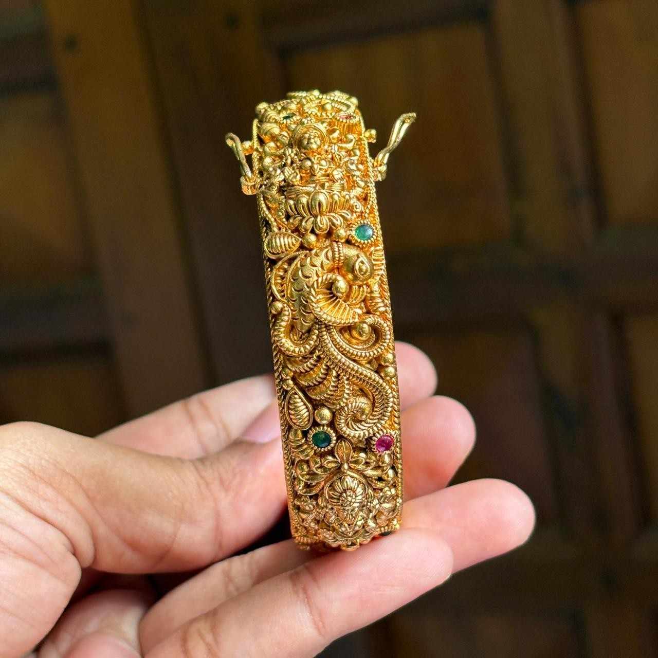 Premium Quality Lakshmi Lakshmi & Peacock Floral Pattern Single Openable kada with Ruby Red Emerald Green Stone K0021-CV72