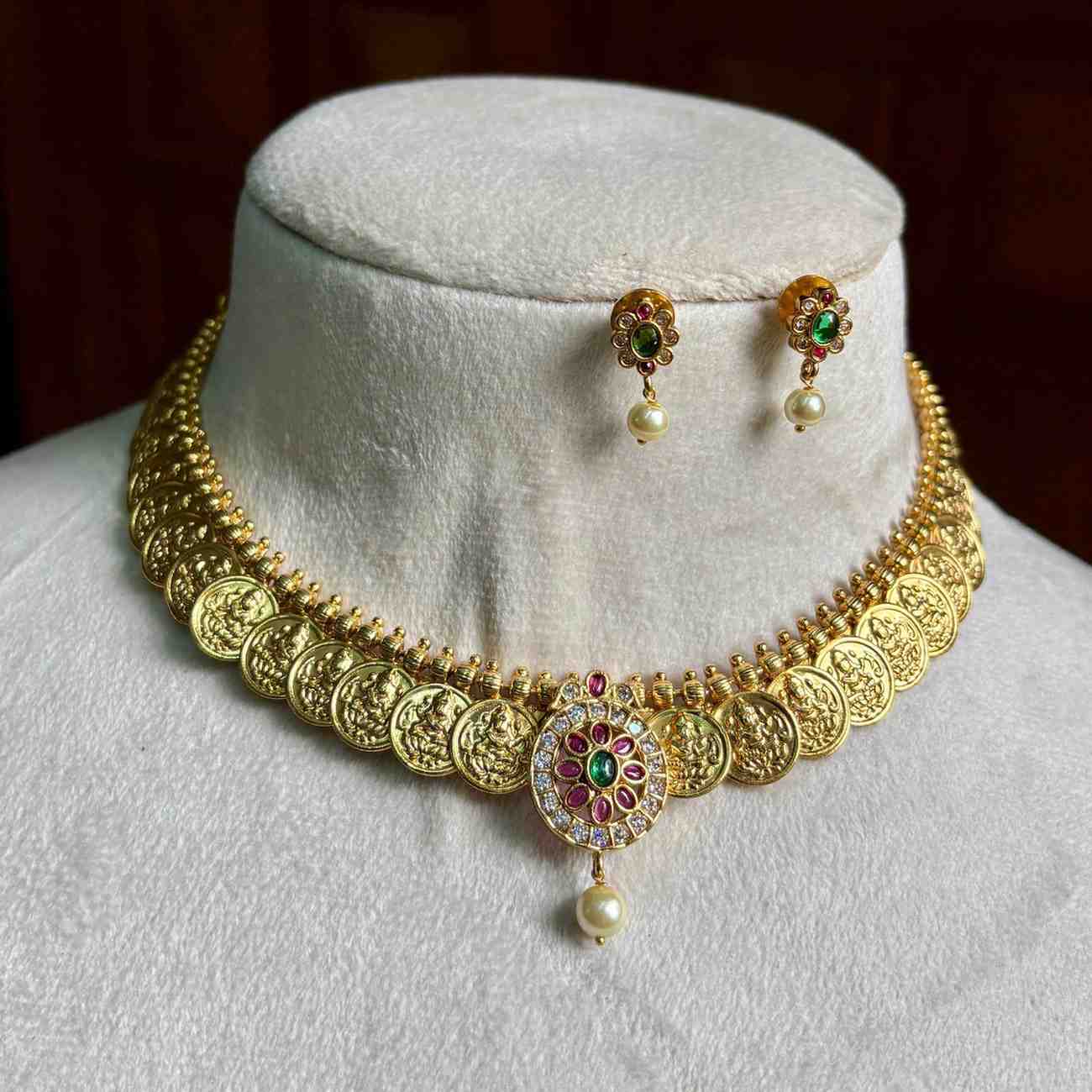 Premium Quality MicroPlated Necklace With Lakshmi Kasu With kemp stones in the middle N0130-NJ36