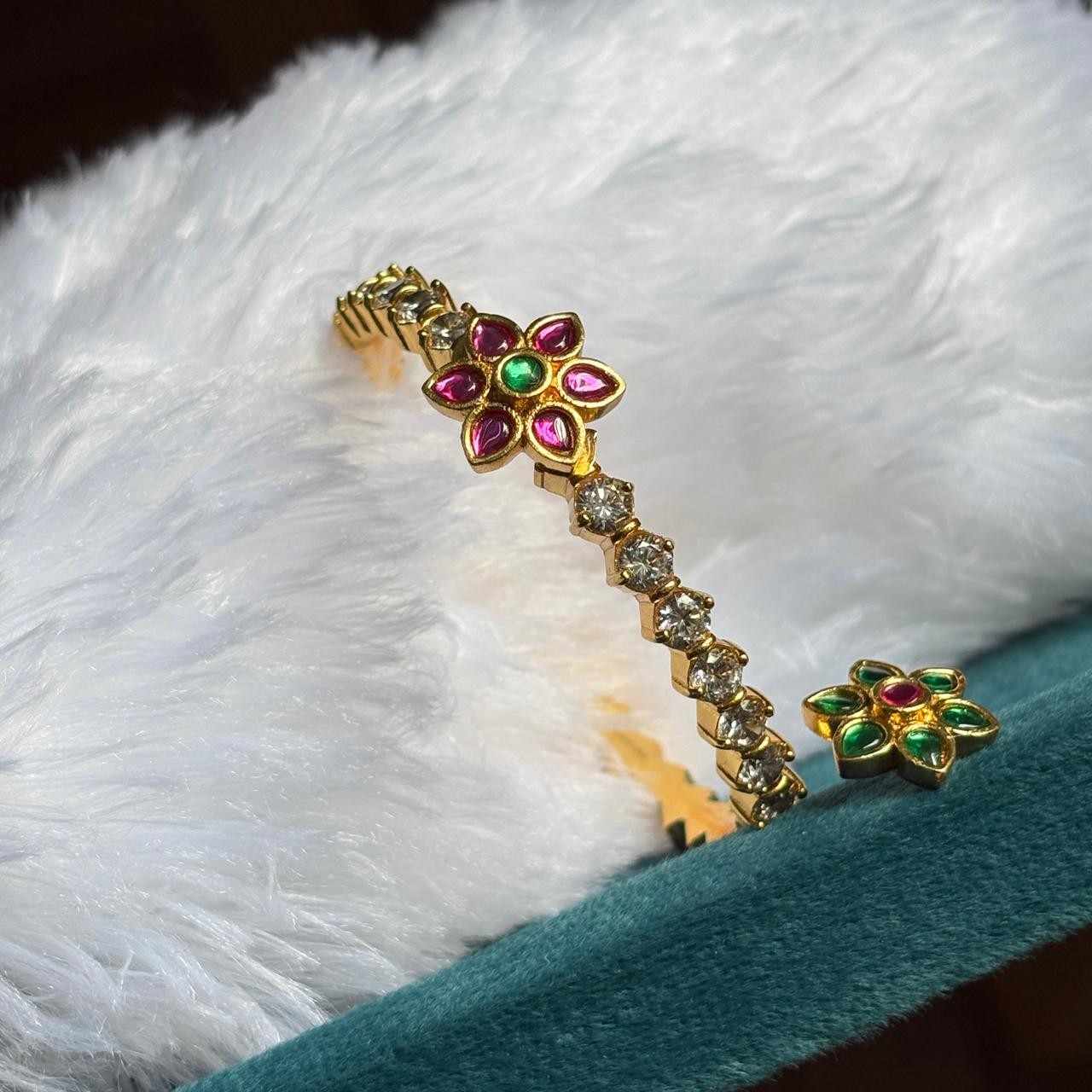 Premium Quality 2 in 1 Openable kada Bangle with Polka Diamonds this comes with 2 kemp stone Screw flowers K0016-CV90