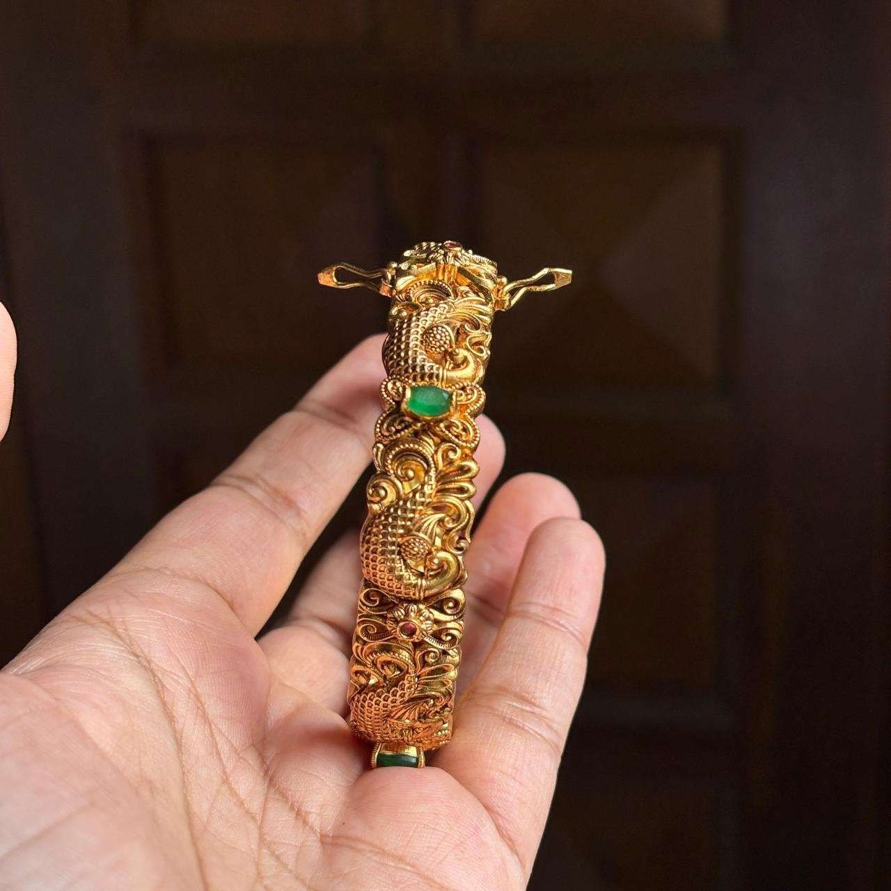 Premium Quality Peacock Openable kada Single Bangle designed with Emerald green stone K0017-CV90