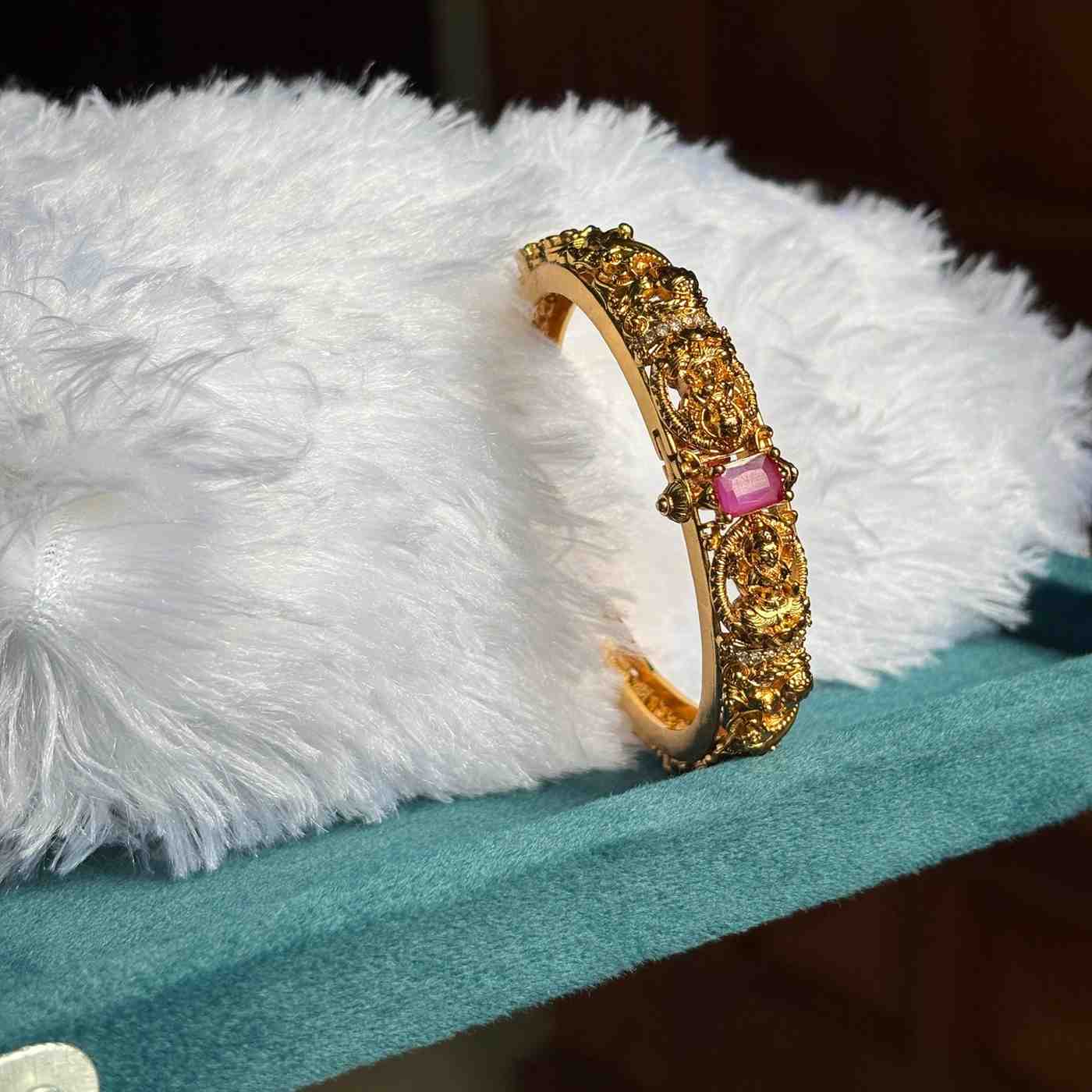 Premium Quality Lakshmi Peacock Floral Pattern Single Openable kada with Ruby Red Stone K0019-CV65