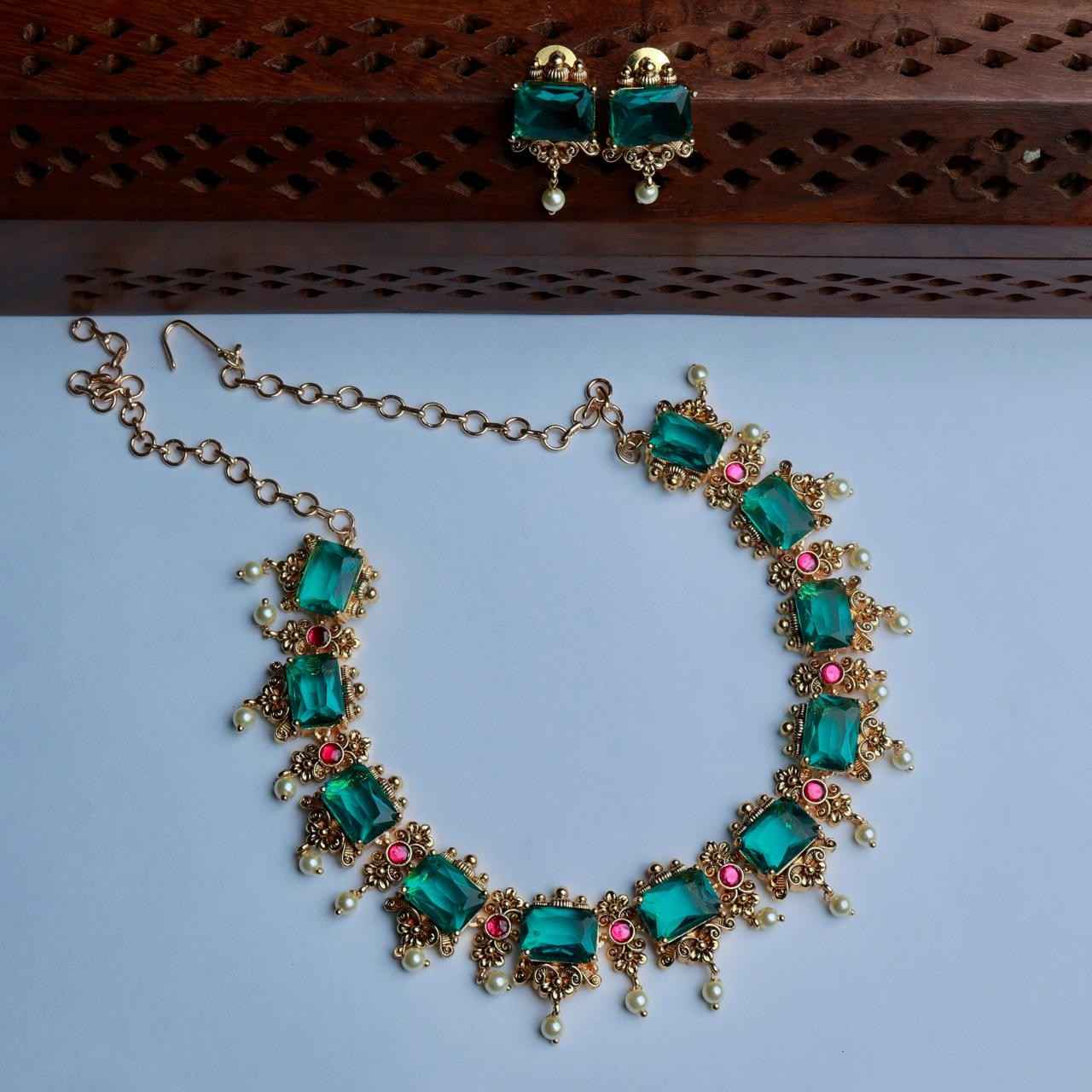 Premium Emerald Green Stone Necklace with Jadau Kundan Stones N0044-CV140