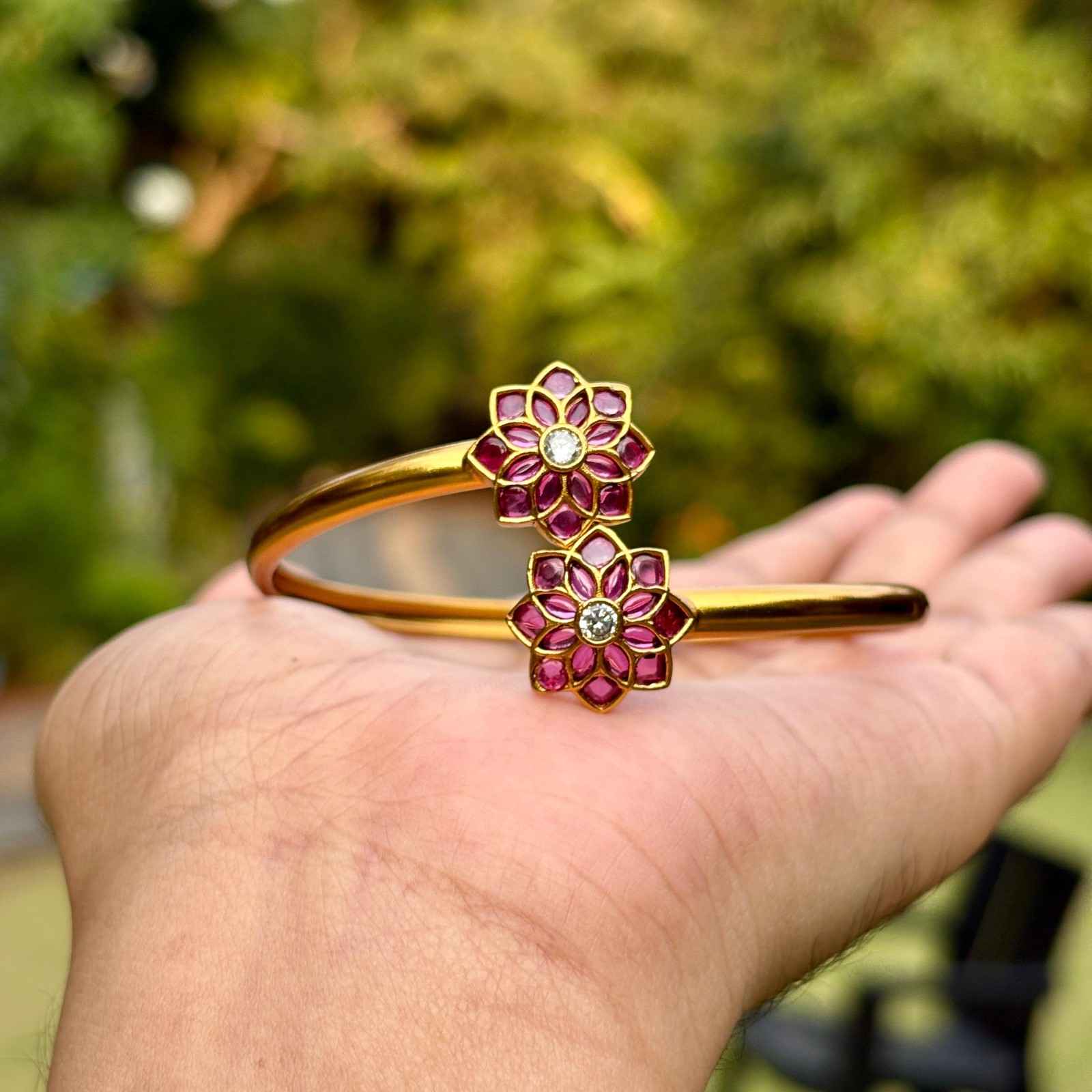 Premium Quality Floral Pattern Kada Single Bangle designed with Pota stones K0022-CS25