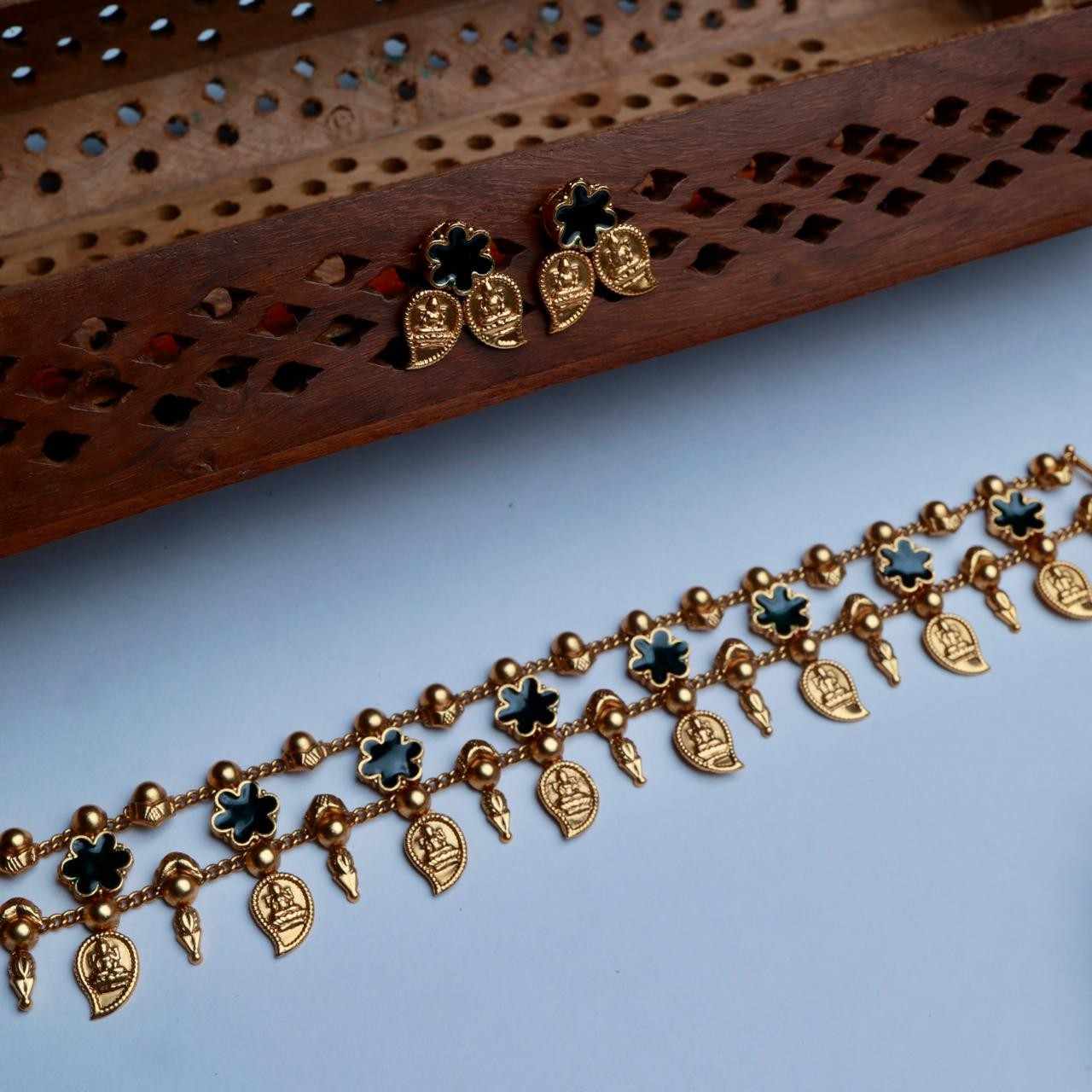 Premium Quality Maga Lakshmi Chocker set with Matching earrings N0149-CJ33