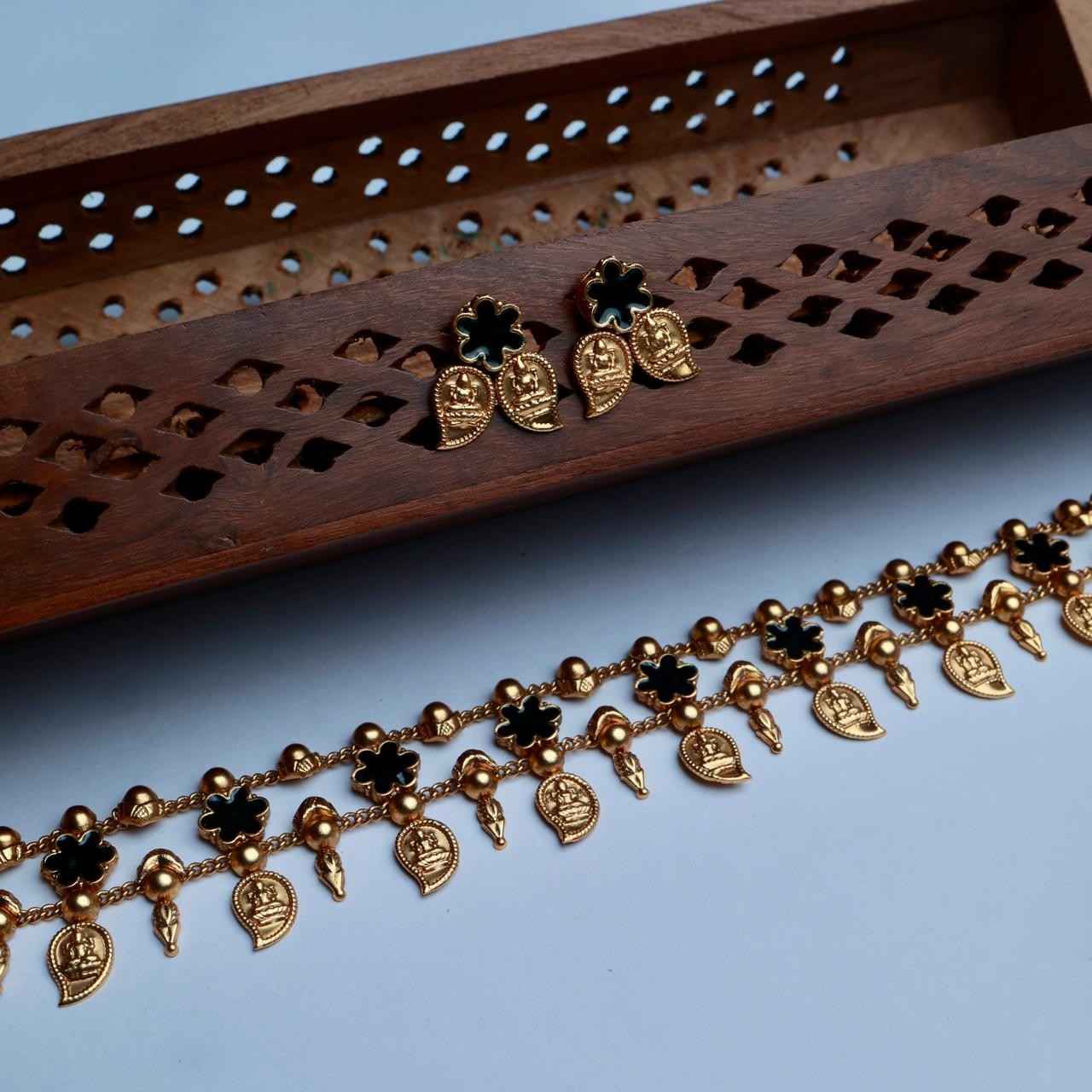 Premium Quality Maga Lakshmi Chocker set with Matching earrings N0149-CJ33