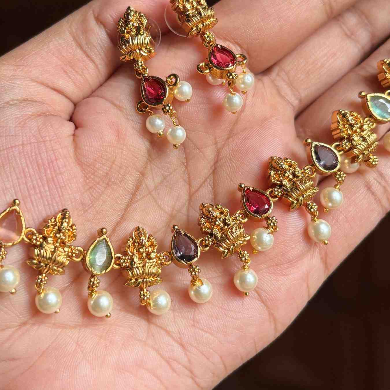 N0154 Lakshmi Navaratnam Multicolor stone necklace