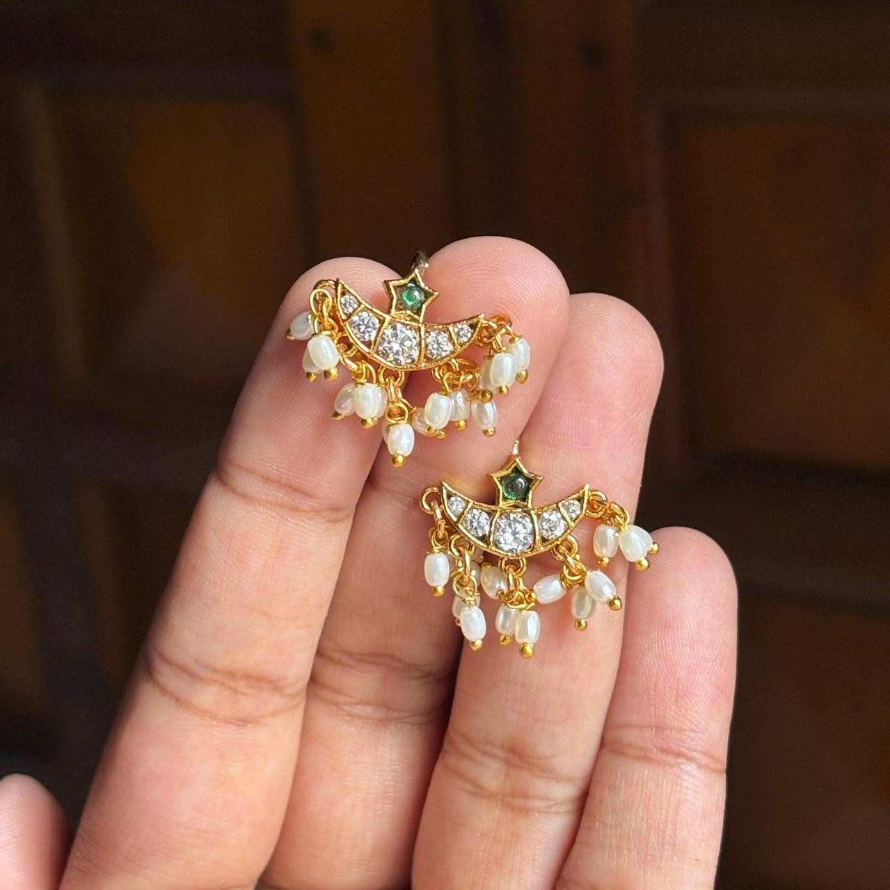 Premium Quality Bugadi Moon Pattern Designed with Polki diamond And Kemp stones Slight press to adjust to your ears J0068