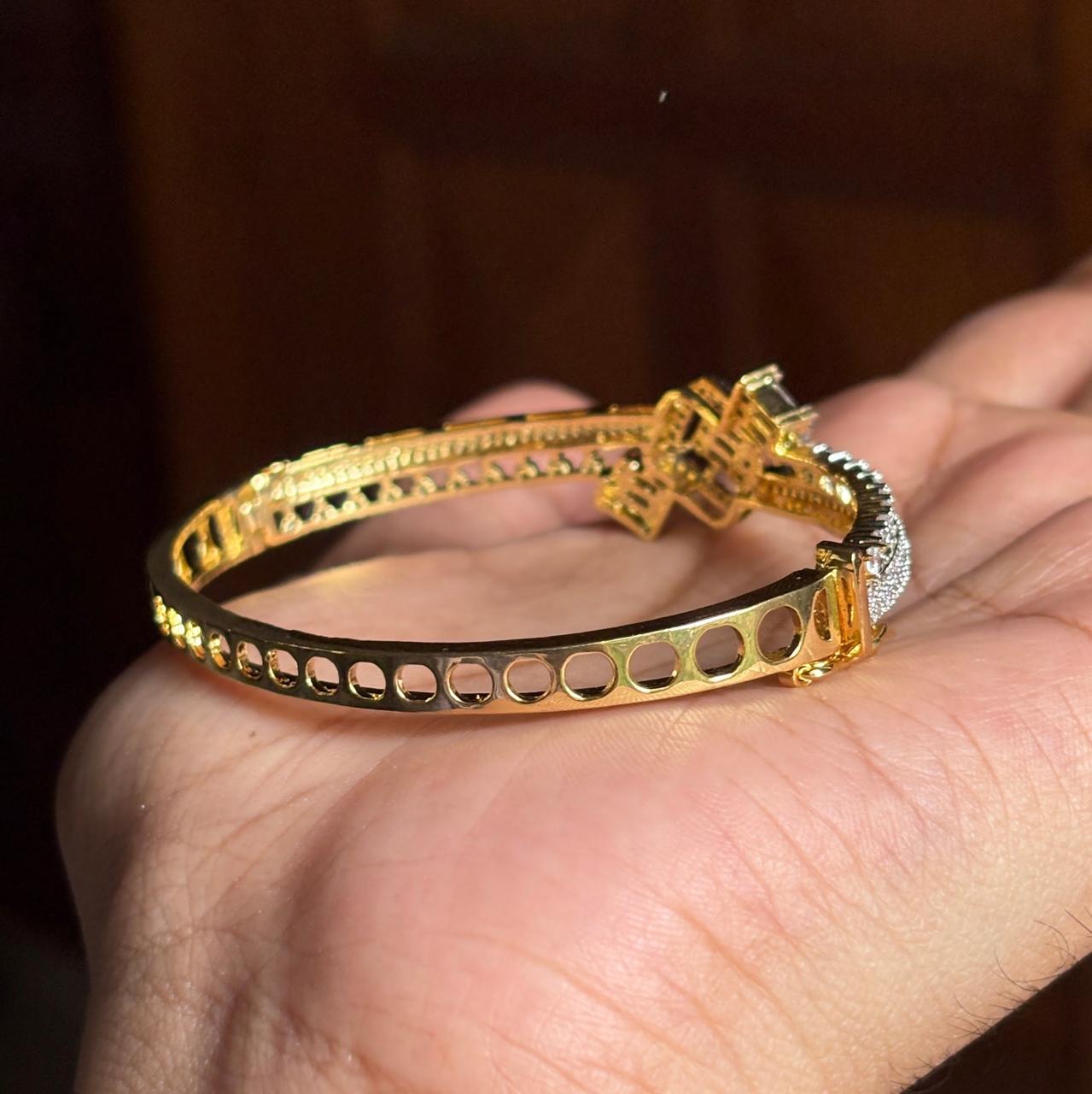 Premium Quality Geometric Pattern Kada Single Bangle designed with American Diamonds Openable Bracelet  K0023-CS39