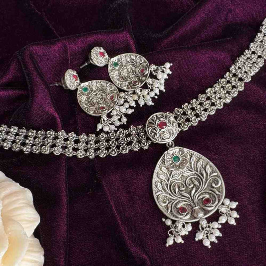 Premium Look Matte Finish Silver Chocker Set With Earrings N0158-CD29