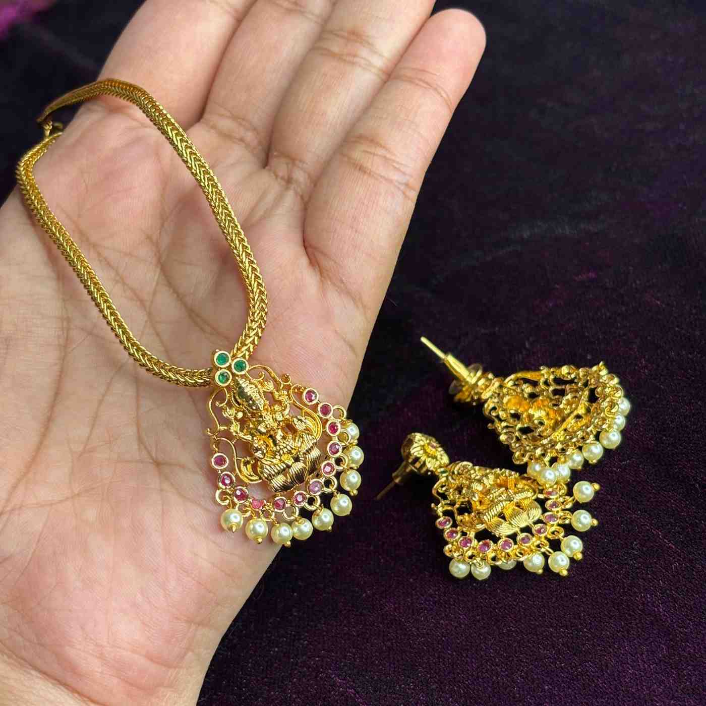Premium Quality Lakshmi Attigai type necklace With earrings removeable locket N0175-CS25