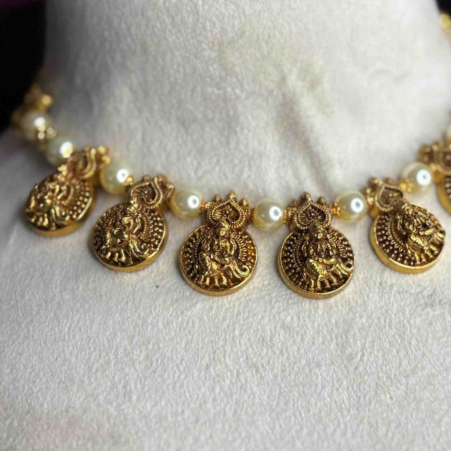 Premium Quality Traditional Pearl Necklace with Lakshmi dollar Design N0176-CS98