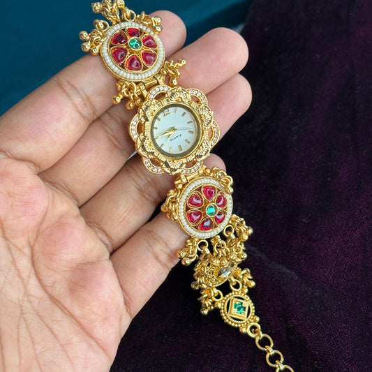 Premium Quality Designer Watch circle white dial Bracelet Type hook watch W001-CV120