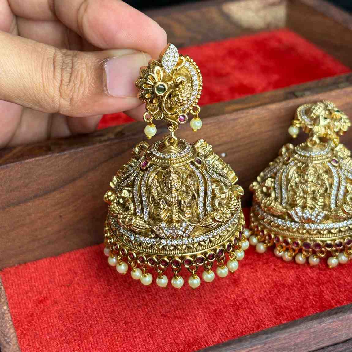 Premium Quality Grand Look Traditional Big Size Bridal Jhumka  J0073-CN169