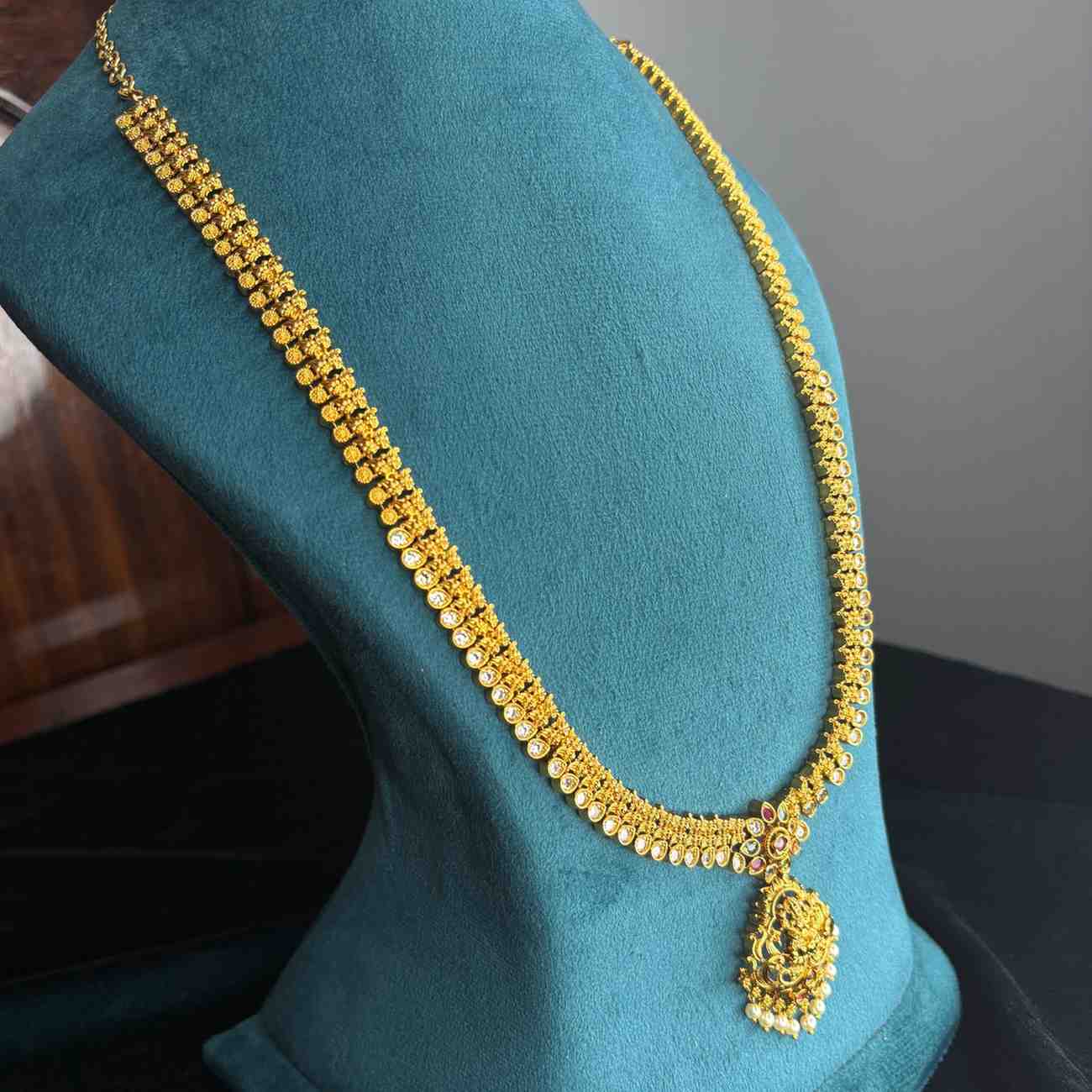 Premium Quality Lakshmi Haram of length 27 inch comes with Pairing Jhumka H0048-CS85