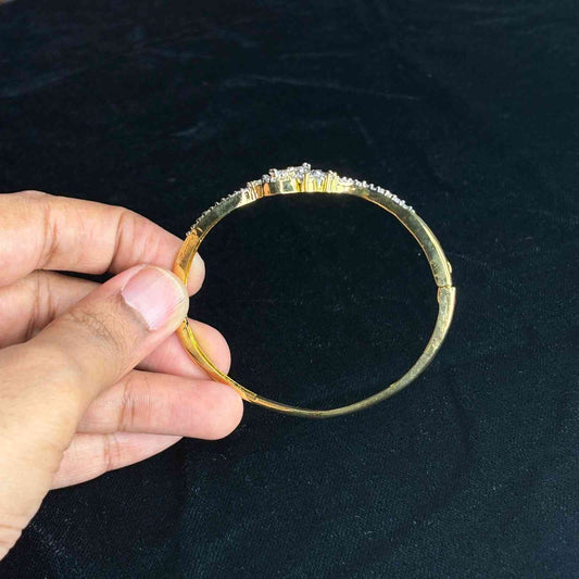 Premium Quality Rhodium Finish Ad Stone Bracelet Bangle K0024-CS31