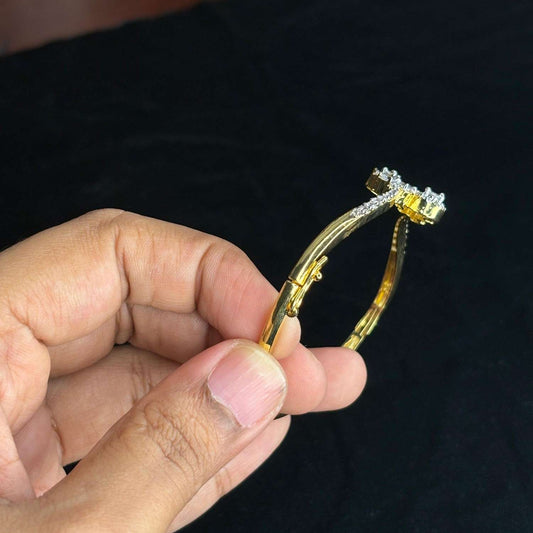 Premium Quality Rhodium Finish Ad Stone Bracelet Bangle K0024-CS31