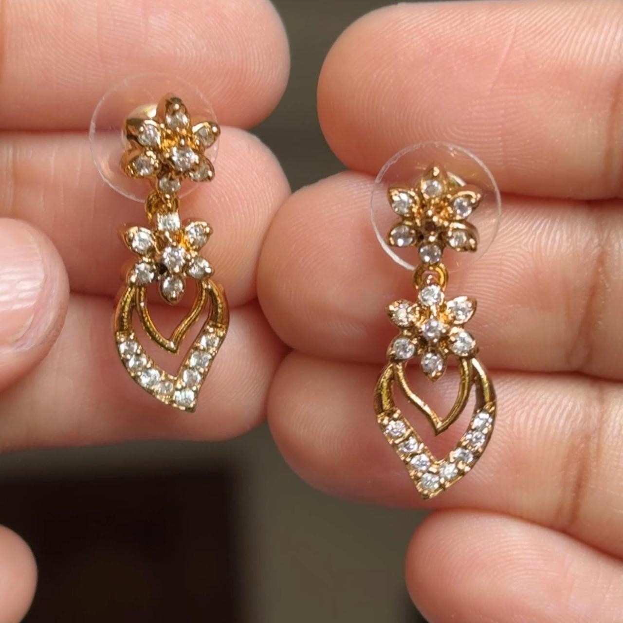Premium Quality Minimal Leaf Floral Pattern Diamond replica Collection with earrings  N0189-CJ34