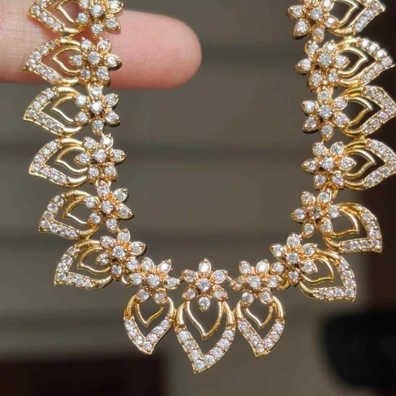 Premium Quality Minimal Leaf Floral Pattern Diamond replica Collection with earrings  N0189-CJ34