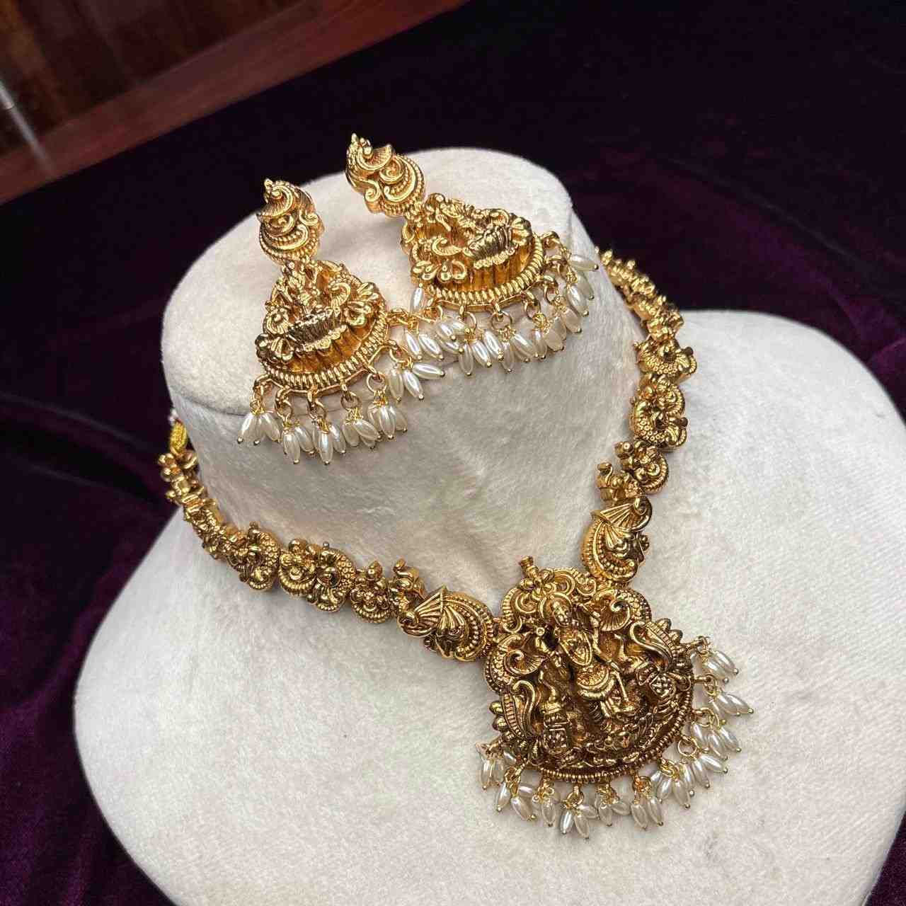 Matte finish Lakshmi Bridal Necklace N0232-CJ33