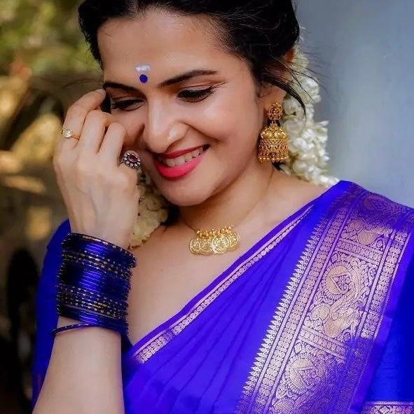 Premium quality DD Inspired coin invisible necklace IN002-O25