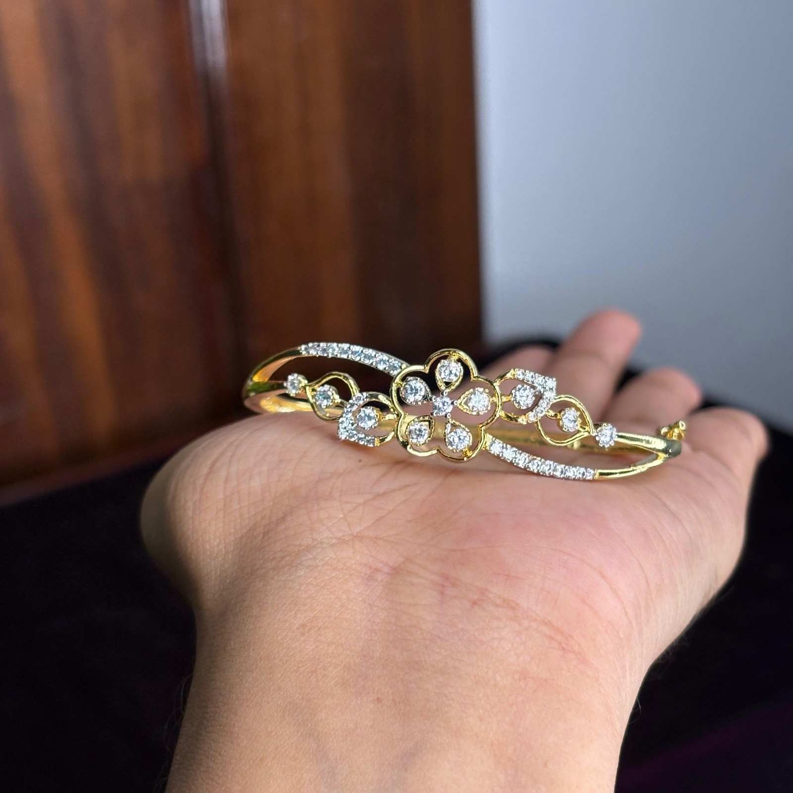 Premium Quality Rhodium Finish Ad Stone Openable Bracelet Bangle K0025-S32