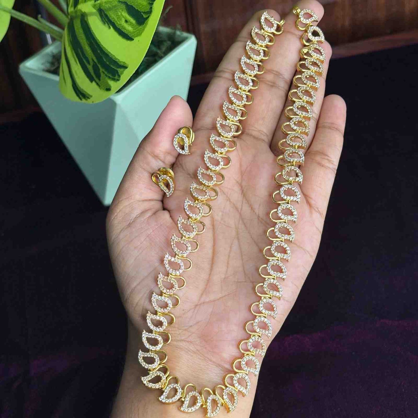 Premium Quality Diamond Replica Middle Length Harram H0059-N62