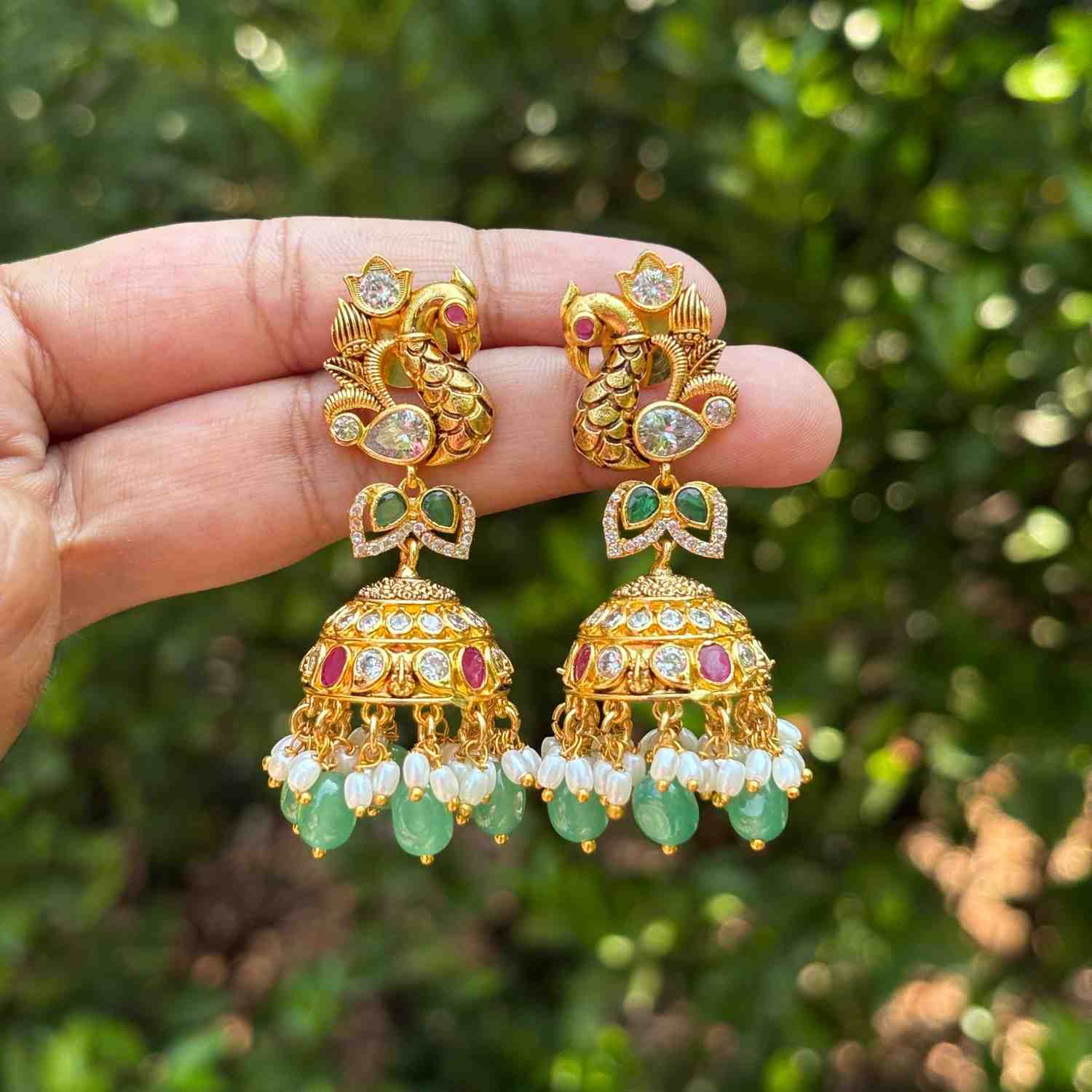 J0090 Premium Quality Peacock Stone Jhumka