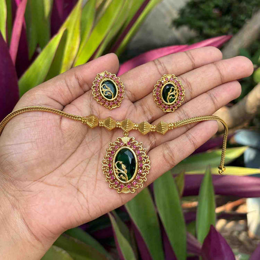 Premium Quality Green Stone Necklace N0206-I38
