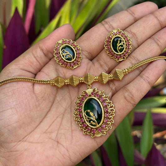 Premium Quality Green Stone Necklace N0206-I38