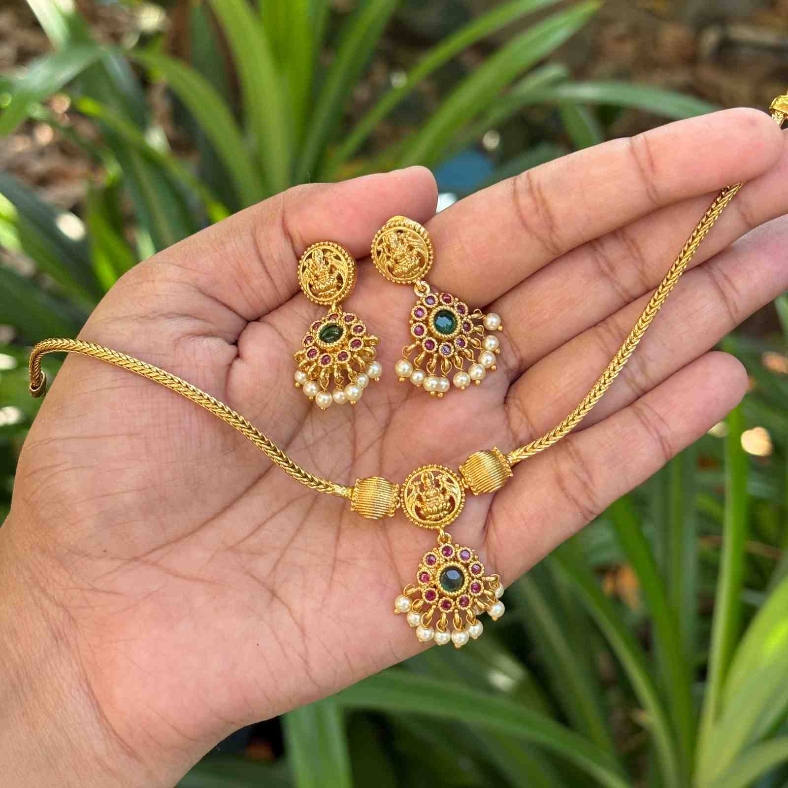N0209  Attigai type Necklace with earrings