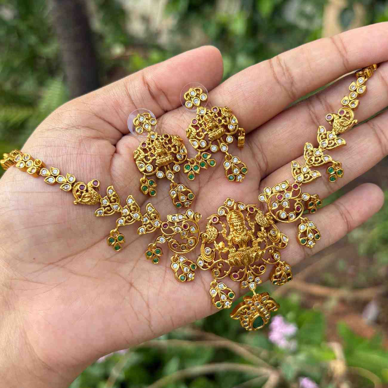 Premium look Temple collection with earrings  N0239-I40