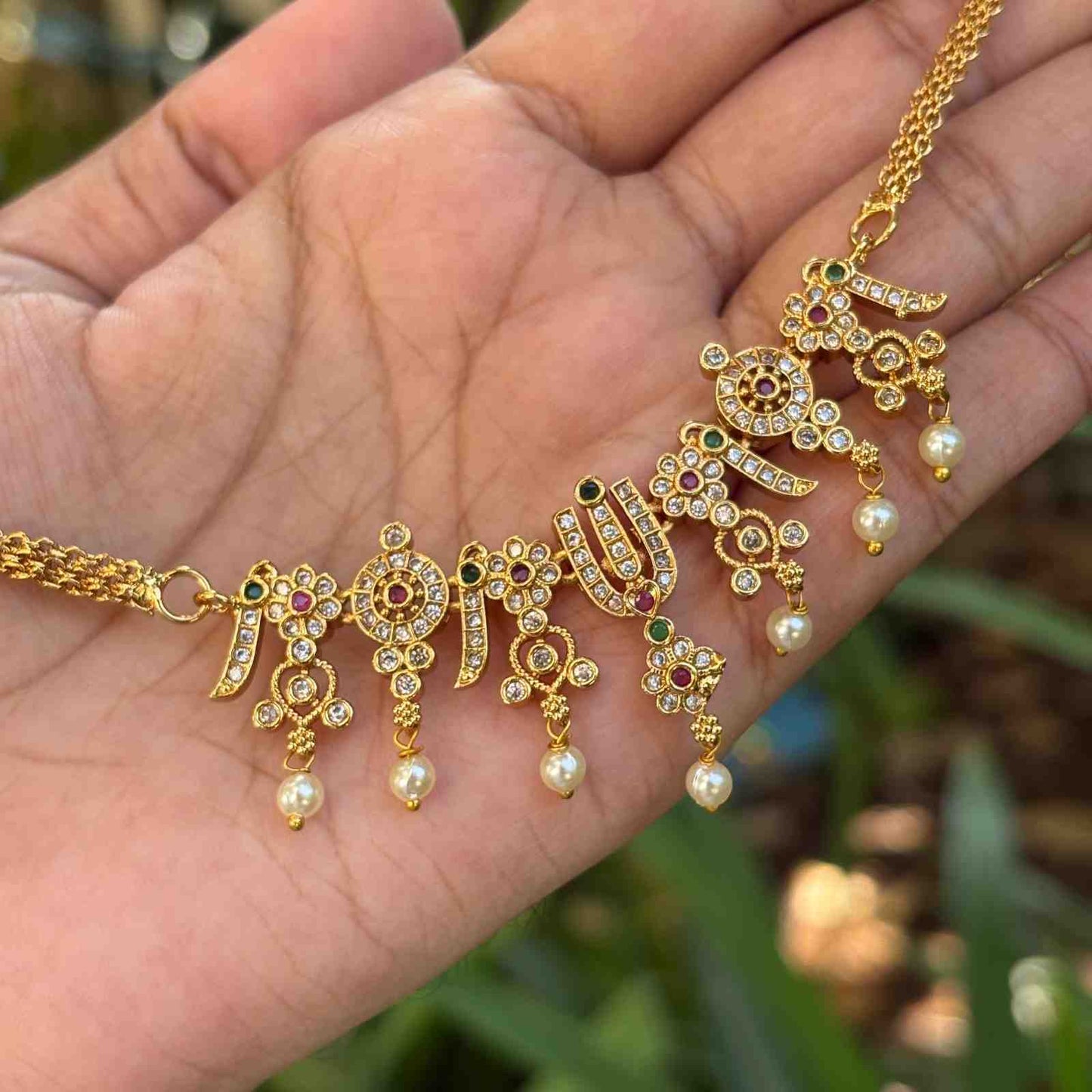 Premium Look Chocker cum Necklace don't come with earrings N0210-I25