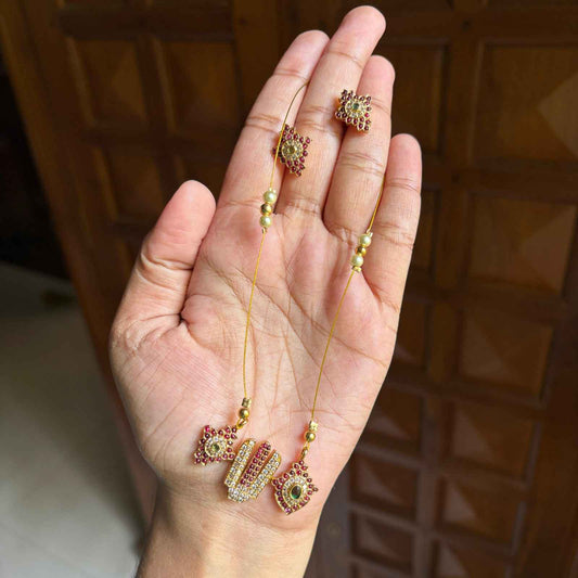 IN009 Perumal Namam Invisible Chain with Earrings