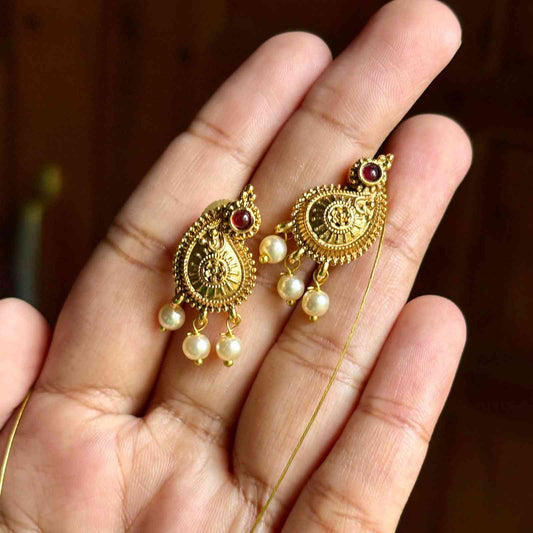 IN014 Invisible Chain with Mango motif Manga Pendent with earrings