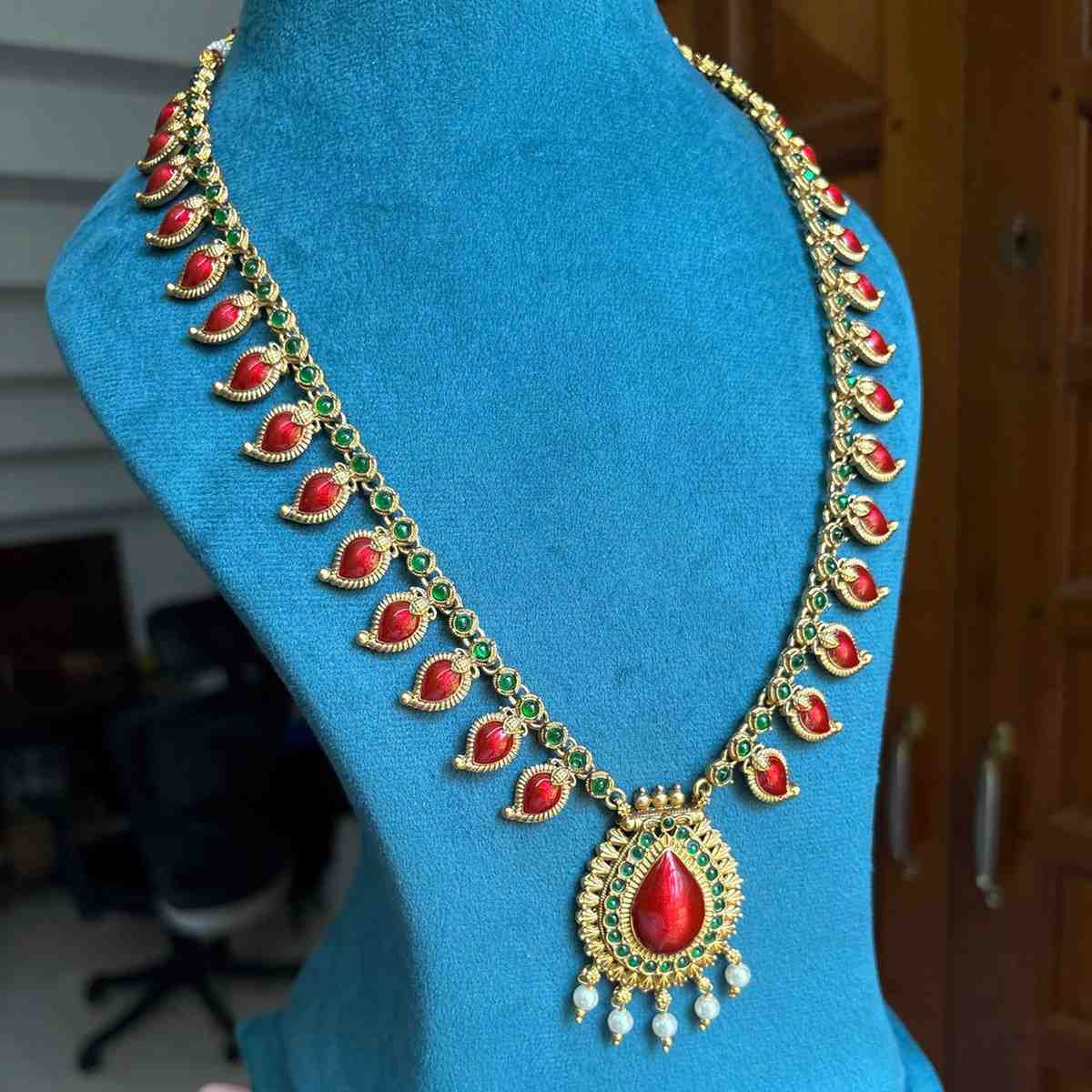 Premium Look Red Enamel Palaka Manga Haram with earrings H0065-D36