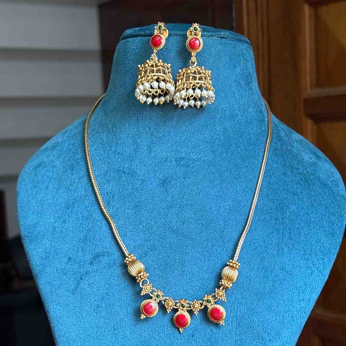 Premium Look Red Enamel Palaka Manga  Middle length Haram with earrings H0068-D21