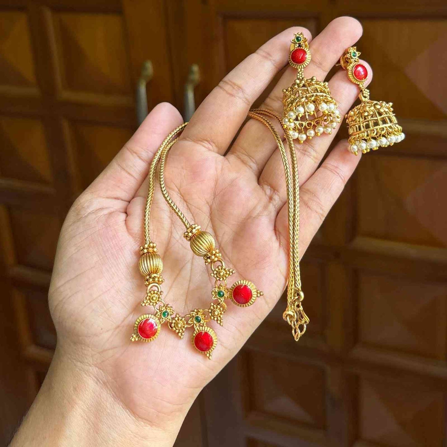 Premium Look Red Enamel Palaka Manga  Middle length Haram with earrings H0068-D21