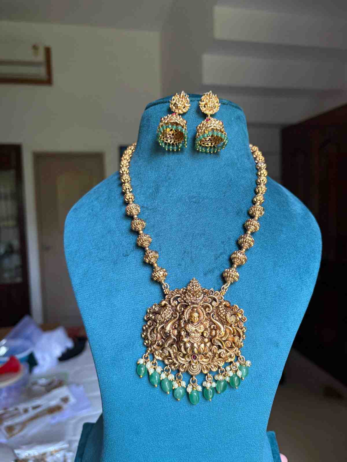 Middle Length Lakshmi Haram H0004-CJ52