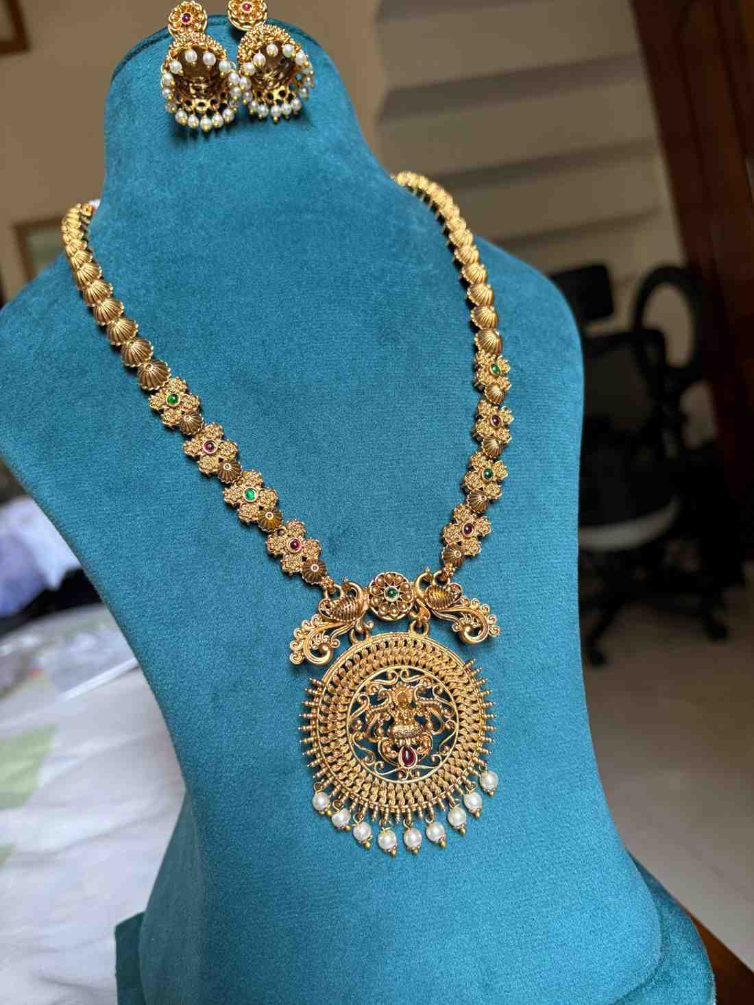 H0070  Long Lakshmi haram with earrings