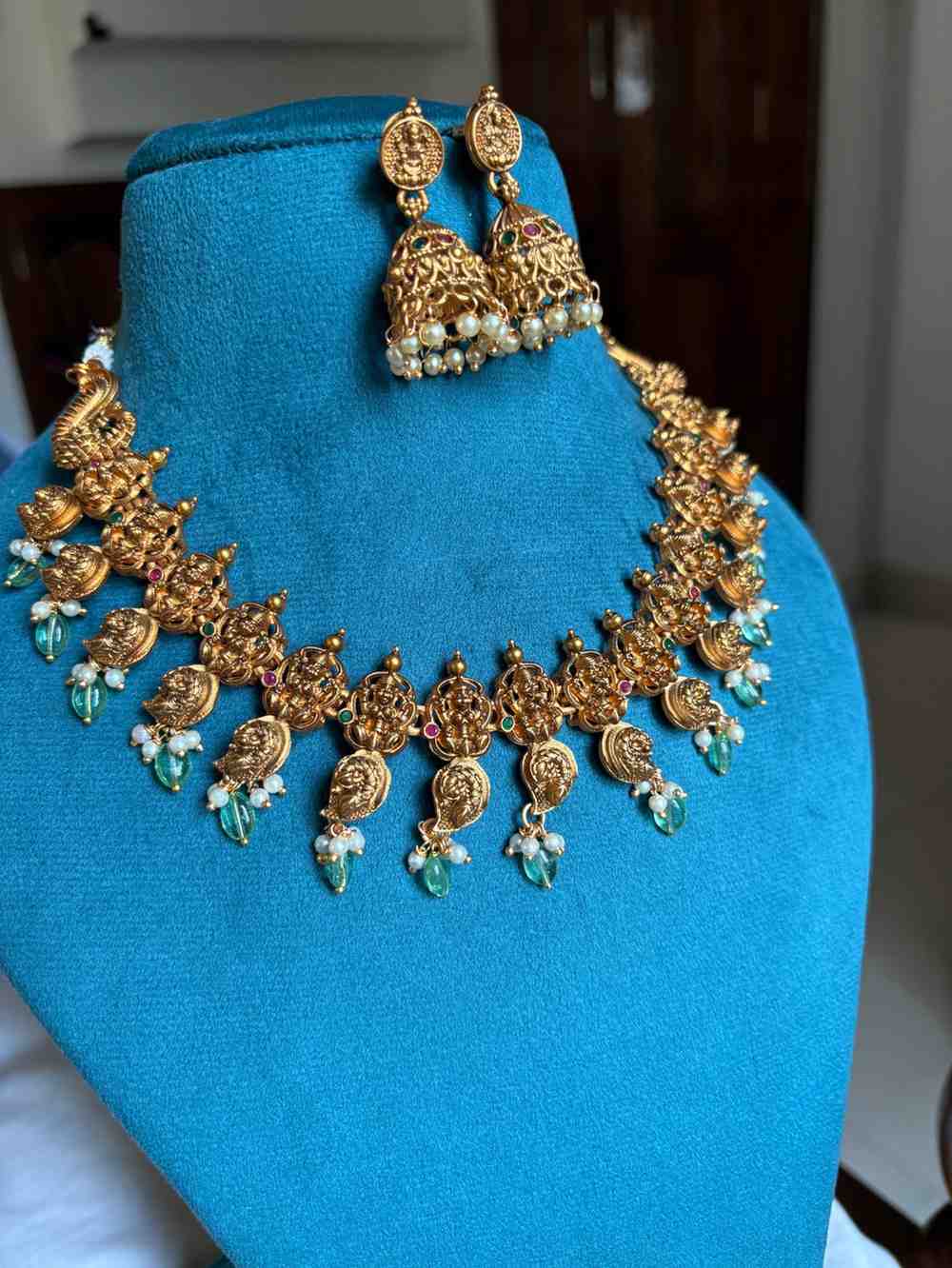 Matte finish Lakshmi Necklace with earrings N0257-D36