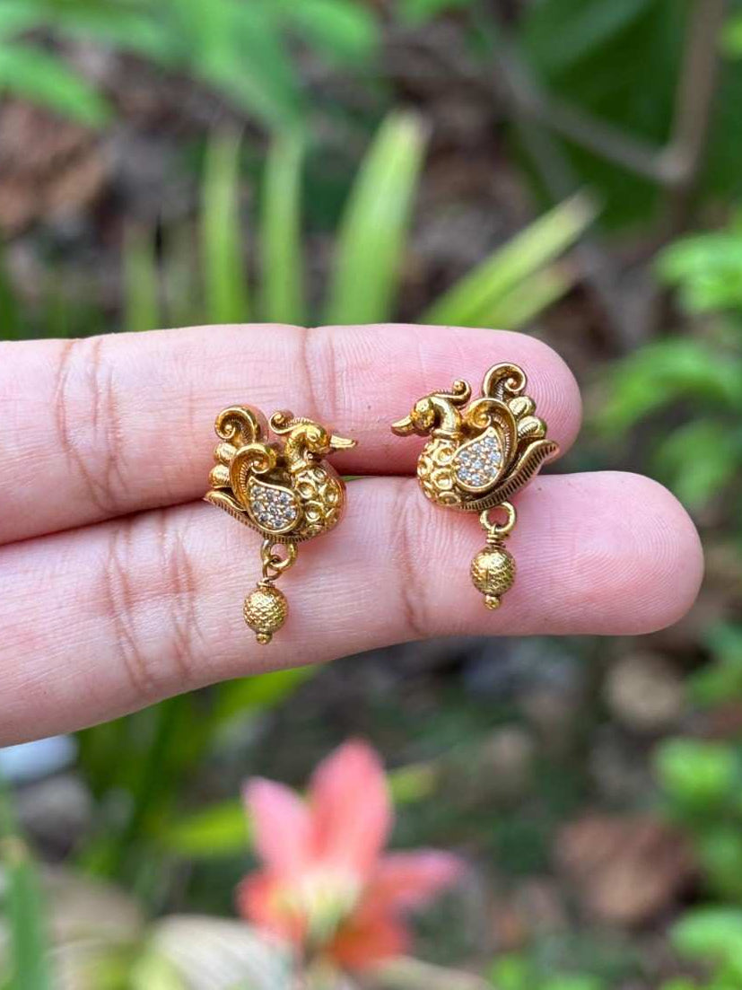 Peacock Pattern Stud earrings J0111