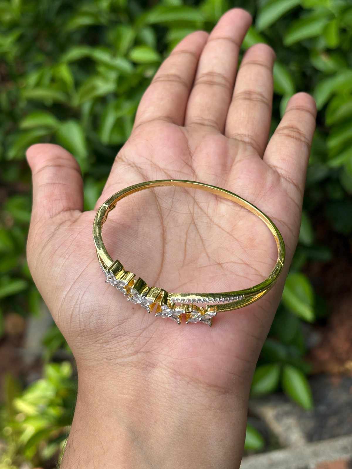 AD Stone Floral Pattern Openable Bracelet Bangle K0027
